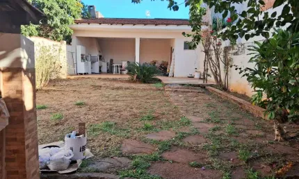 Casa com 3 quartos à venda na Rua Américo Brasiliense, 113, Centro, Araraquara