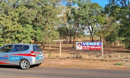 Terreno à venda na Rua Lavineo de Arruda Falcão, Área 5, Jardim Cruzeiro do Sul I e II, Araraquara