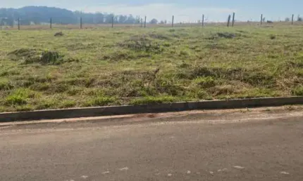 Terreno à venda na Rua Vereador José Luís Rabello, s/n, Jardim Letícia, São Carlos