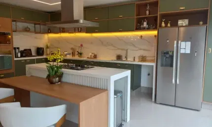Casa em Condomínio para Venda, localizada 150 metros do Parque Taquaral, na cidade de Campinas / SP.