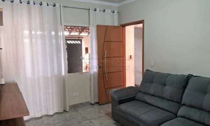 Casa com 2 quartos à venda na Avenida Professor Lafayette Carvalho De Toledo, Quadra 13 Lote 22, 26, Jardim Maria Luiza, Araraquara