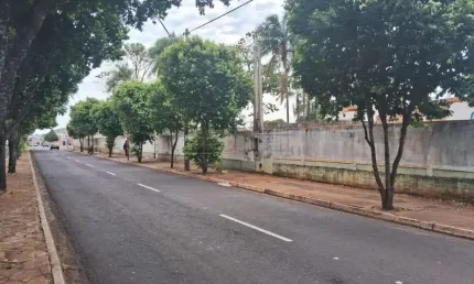 Terreno à venda na Rua Maurício Galli, 1142, Vila Sedenho, Araraquara