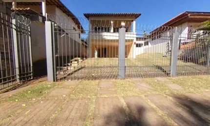 Venda de Casa Padrão - Parque Santa Mônica, São Carlos/SP