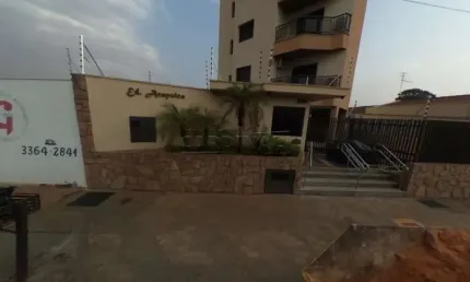 Apartamento com uma localização expetadular no Alto da Vila Neru com uma linda vista de frente.
