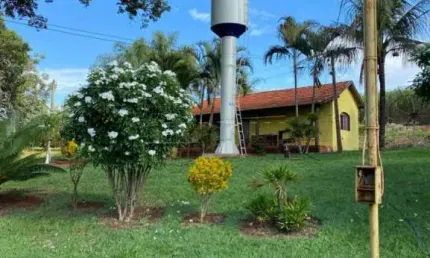 Linda chácara com localização espetacular e acesso facil