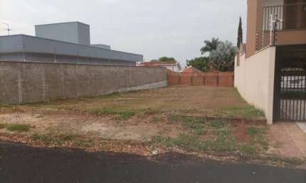 Um excelente terreno no Jardim Vale das Rosas, bairro nobre de Araraquara