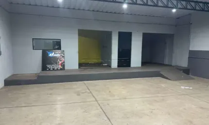 Salao amplo com ótima localização, não perca esta oportunidade