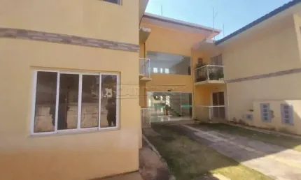 Imóvel muito bem localizado pronto pra morar, na divisa de dois maravilhosos bairro cheio de comercio.