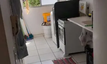 Apartamento muito bem localizado e pronto para morar.