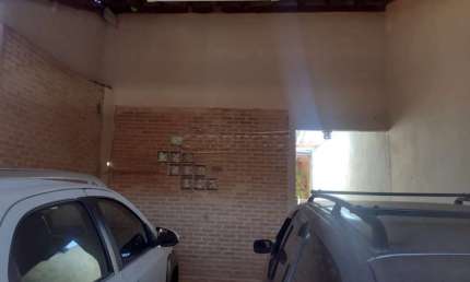 Casa com ótima localização, a 5 minutos do centro da cidade