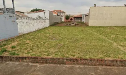Terreno à venda na Rua Rosa Cassim, Ao Lado Da Casa Número 324, Jardim de Cresci, São Carlos