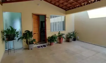 Casa à venda em São Carlos - Vila Nery, próximo à Escola Militão