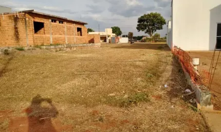 Terreno pronto para construir em condomínio com ótima infraestrutura