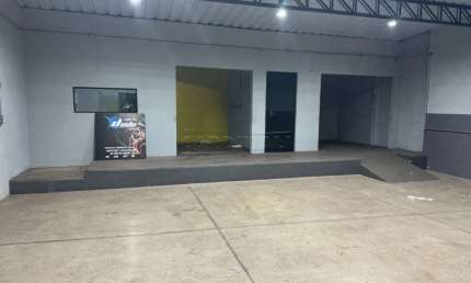 Salao amplo com ótima localização, não perca esta oportunidade