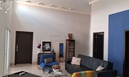 Casa em condomínio, com lindo acabamento, área de lazer completo