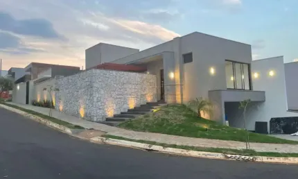 Casa em condomínio de esquina com vista livre, lindo acabamento