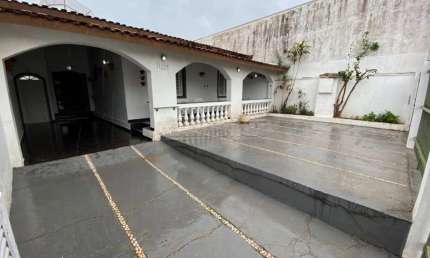 Imóvel Muito bem Localizado, próximo de comércios é fácil acesso ao centro da Cidade.