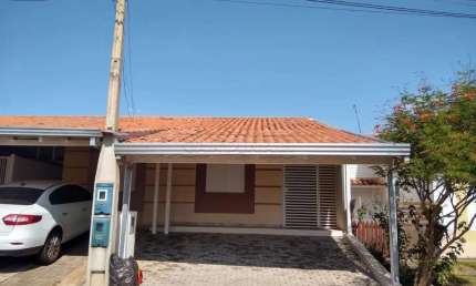 Imóvel Muito bem Localizado, seguro, e com fácil acesso ao centro, shopping e também a Rodovia.