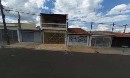 Imóvel muito bem localizado, seguro e próximo a Rodovia e outros pontos da cidade.