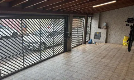 Excelente oportunidade de adquirir uma casa com edícula e 4 dormitórios no Santana.