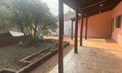 Casa com boa localização próximo escola, creche e supermercados