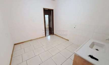 Kitnet / Stúdio para alugar na Alameda Das Azaleias, Kit 5, 150, Cidade Jardim, São Carlos