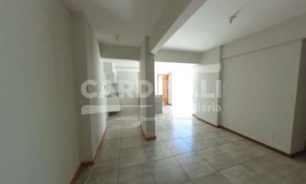 Apartamento com 2 quartos para alugar na Rua Adolfo Catani, Padrão, 433, Jardim Lutfalla, São Carlos