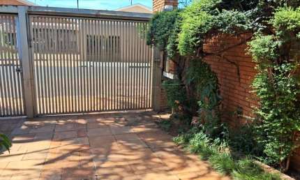 Casa com ótima localização, a 5 minutos do centro da cidade, casa com ótima infraestrutura