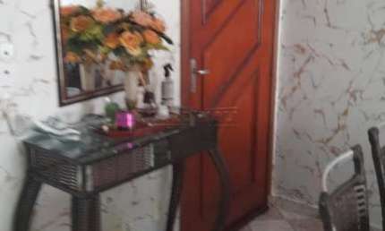 Apartamento muito bem localizado, pronto para morar, próximo da avenida principal com Comércios.