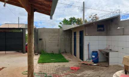 Excelente oportunidade, área de lazer com construção nova.