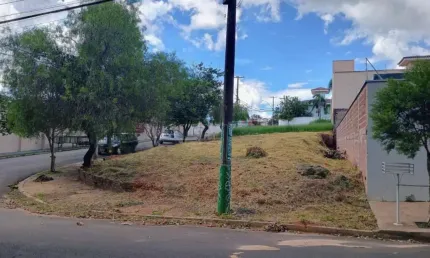 Terreno à venda na Rua Nossa Senhora Auxiliadora, 239, Planalto Paraíso, São Carlos