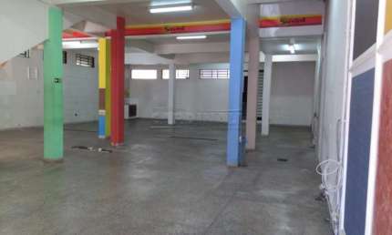 Sobrado com Salão Comercial e Duas Casas em Localização Privilegiada em São Carlos Próximo à Praça Santa Cruz
