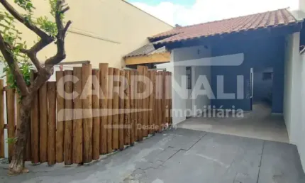 `Aconchegante Residência com 2 Dormitórios, Jardim Privativo, para Locação em Santa Terezinha Ibaté - R$1.500,00 aluguel e R$330.000,00 venda - Não perca esta chance!`
