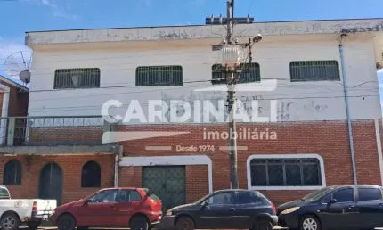 Imóvel comercial de esquina com ótima localização, proprietário aceita adaptações