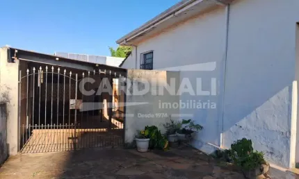 Casa com localização espetacular, quase esquina com Av 36