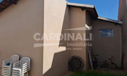Casa com ótima localização, a 5 minutos do centro da cidade