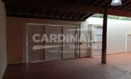 Casa com boa localização próximo a escola, creche e comércio