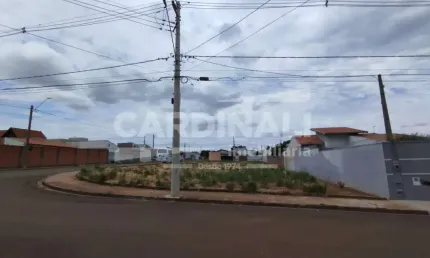 Terreno localizado no bairro jardim embare, plano e pronto para construir.