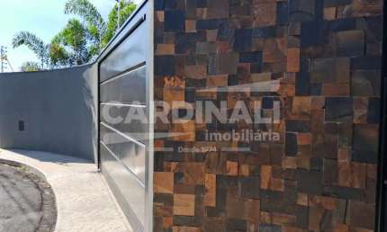 Maravilhosa casa com localização espetacular, arquitetura moderna com muito bom gosto e acabamento de primeira qualidade.
