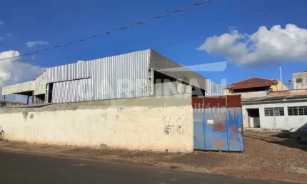 Barracão / Galpão / Depósito à venda na Avenida Rolando Tripoli Volpe, 168, 148, Jardim Morada do Sol (Vila Xavier), Araraquara