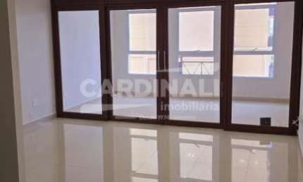 Comercial Sala / Salão com Condomínio em São Carlos