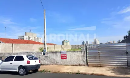 Terreno com excelente localização próximo supermercados, escola e creche.