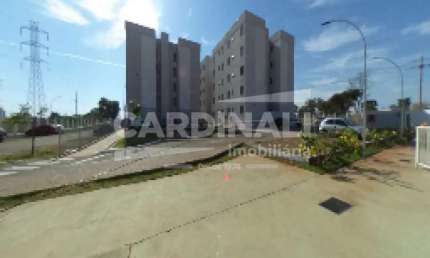Apartamento com  boa localização  em frente escola e creche