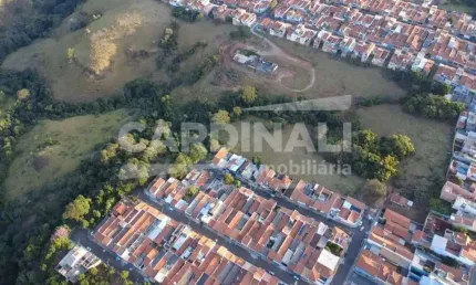 Área grande muito bem localizada com bairro jardim belvedere.