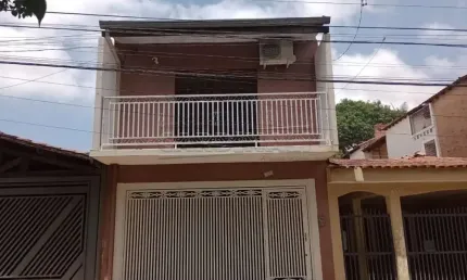 casa de três dormitórios sendo um suíte no Bairro Santa Felicia em São Carlos.