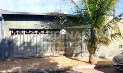 Casa com 3 quartos à venda na Avenida Antonio Pereira Da Silva, Casa, 349, Jardim Boa Vista, Araraquara