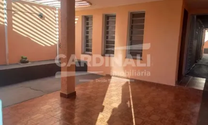 Casa com 2 dormitórios no Jardim Cruzeiro do Sul próxima a UBS em São Carlos