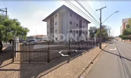 Apartamento Muito bem localizado paralela com a Avenida São Carlos bem pertinho do Supermercado Jaú Serve.