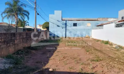 Terreno à venda na Rua Francisco Stella, S/N, Vila São José, São Carlos