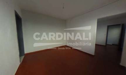 Casa de fundo pequena e aconchegante em boa localização